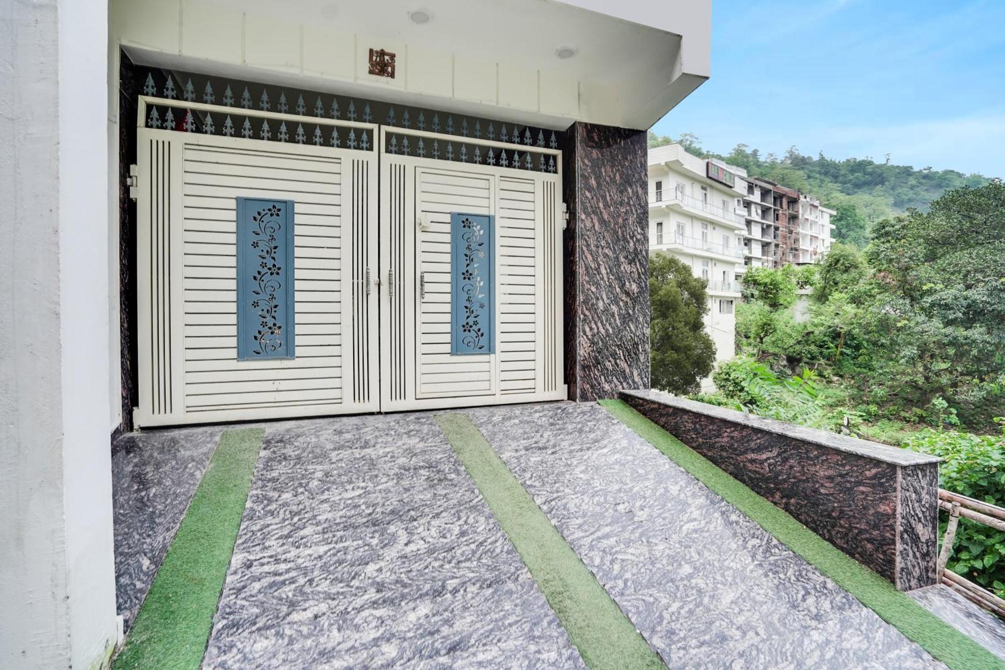 Super Townhouse Tapovan Ngoại thất bức ảnh