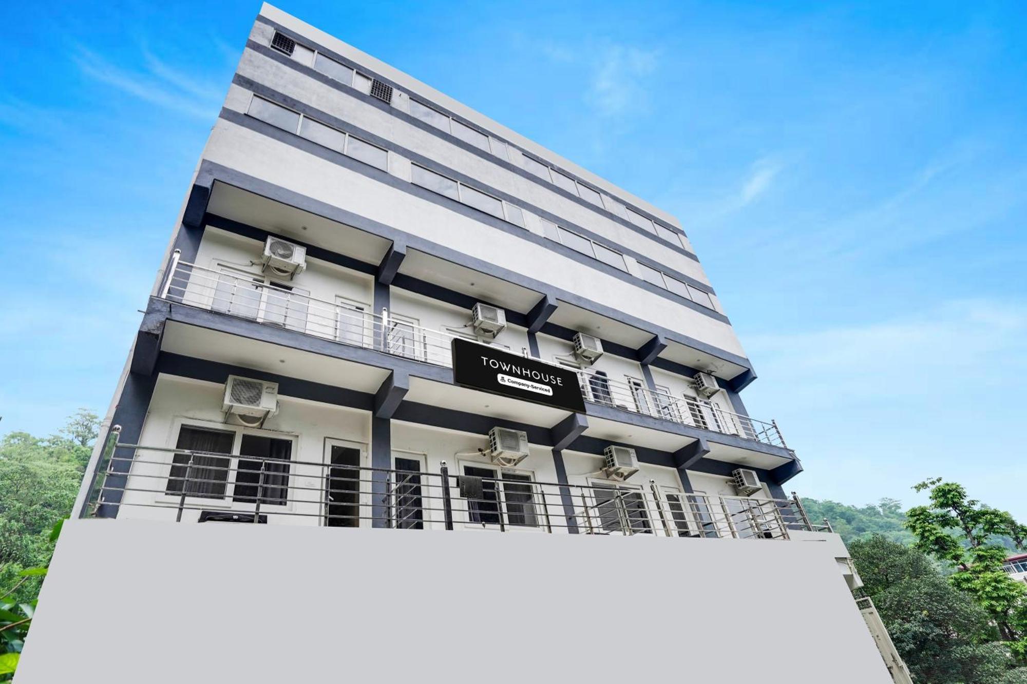 Super Townhouse Tapovan Ngoại thất bức ảnh
