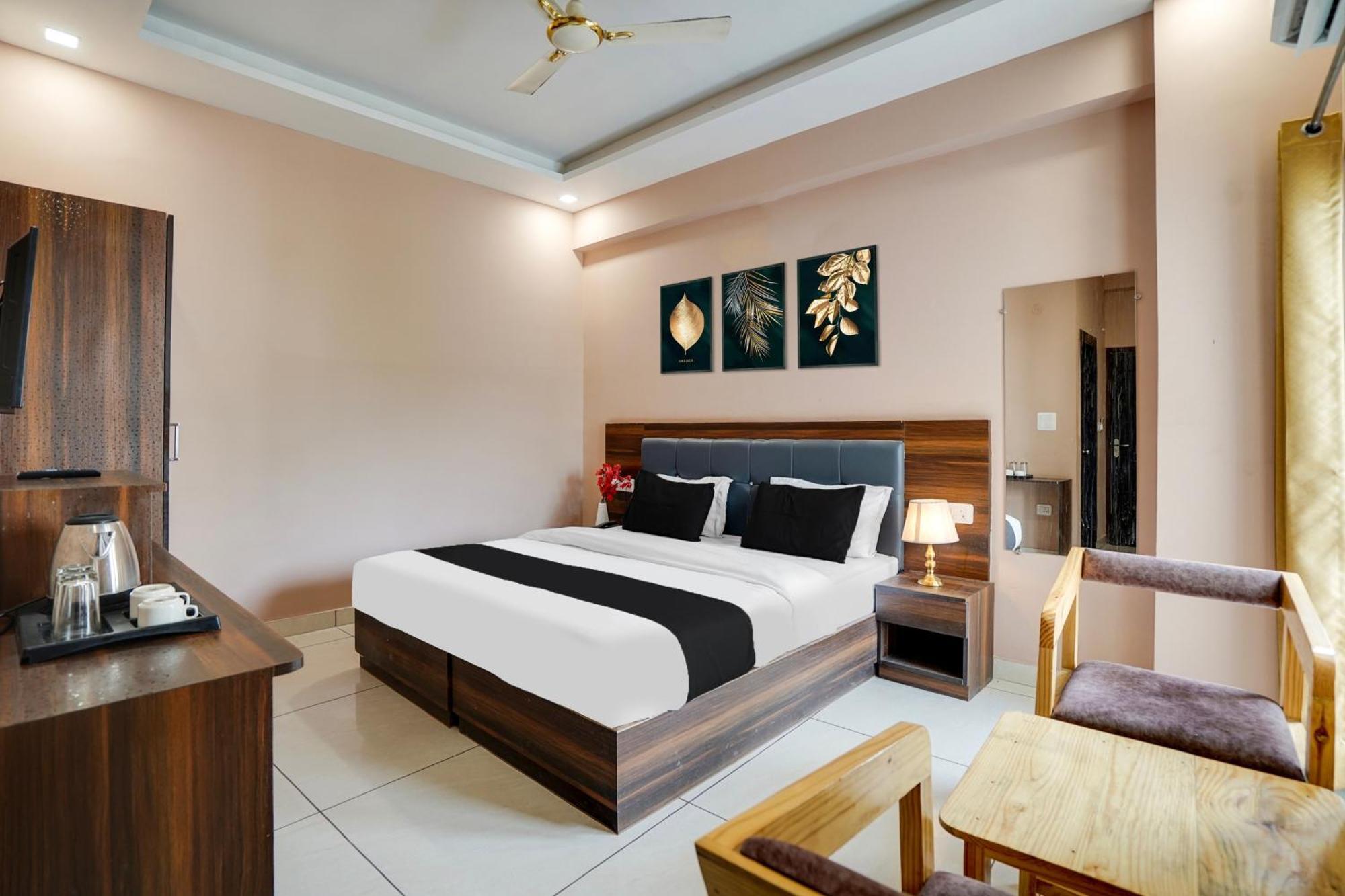 Super Townhouse Tapovan Ngoại thất bức ảnh
