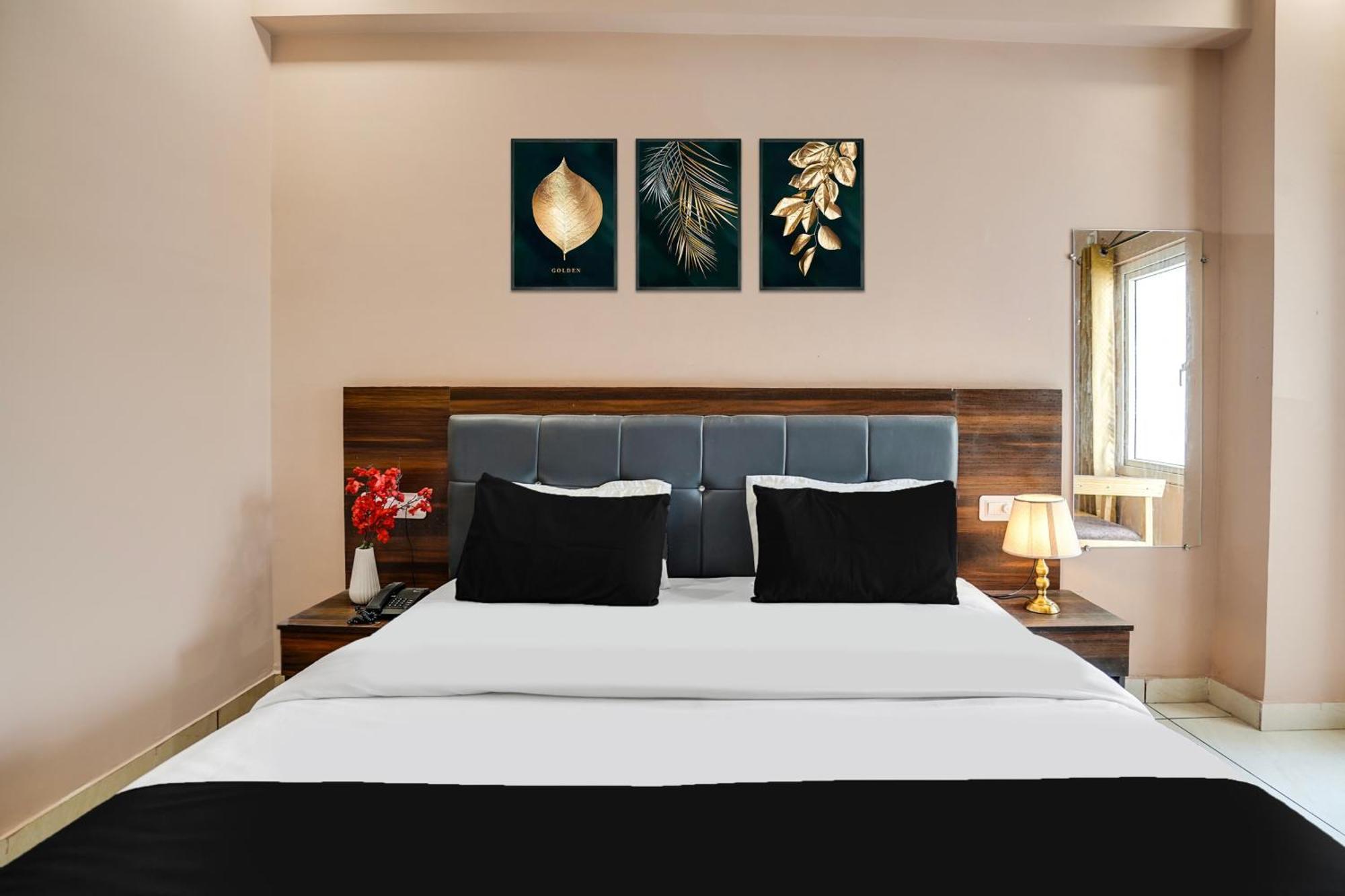 Super Townhouse Tapovan Ngoại thất bức ảnh