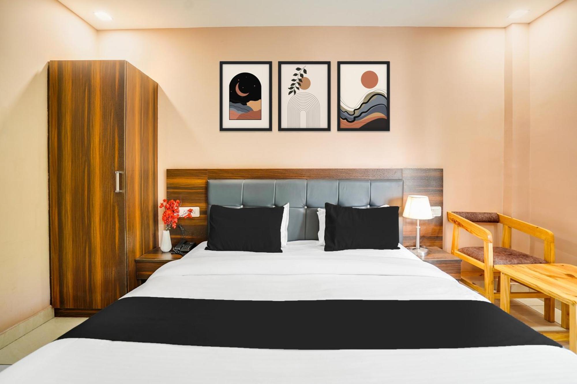 Super Townhouse Tapovan Ngoại thất bức ảnh