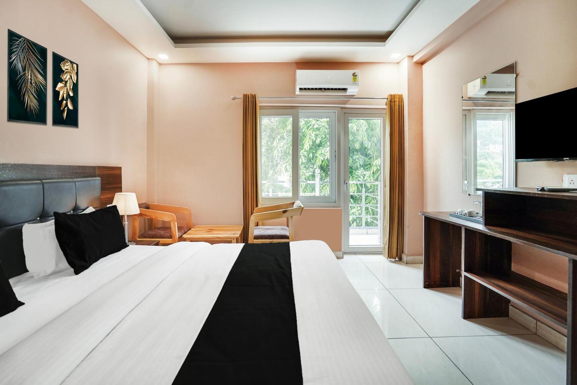 Super Townhouse Tapovan Ngoại thất bức ảnh
